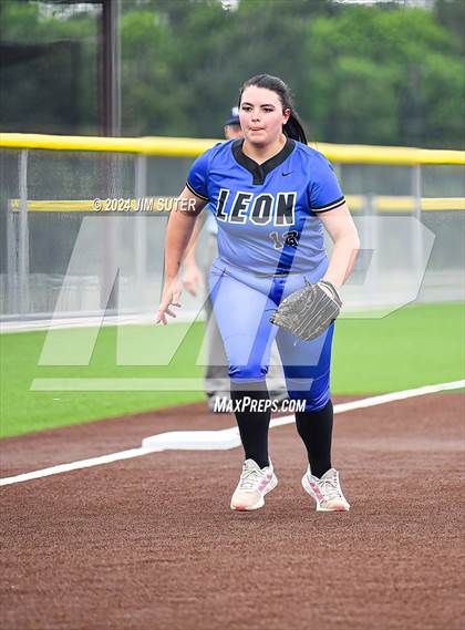 Thumbnail 1 in Burton vs Leon (UIL 2A Region IV Bi-District) photogallery.