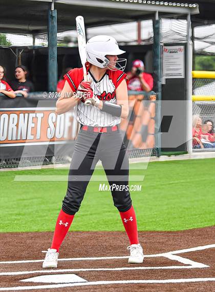 Thumbnail 3 in Burton vs Leon (UIL 2A Region IV Bi-District) photogallery.