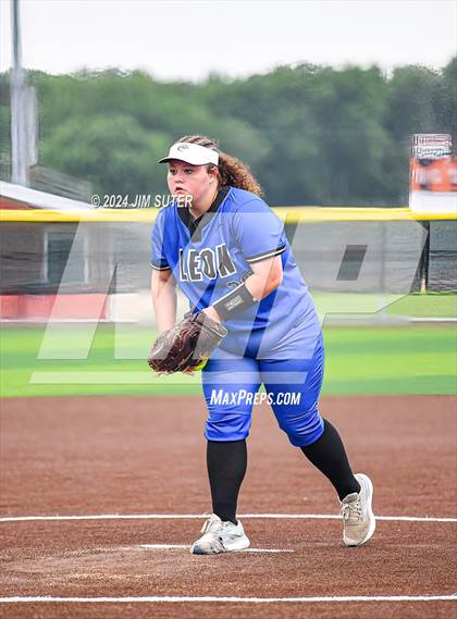 Thumbnail 2 in Burton vs Leon (UIL 2A Region IV Bi-District) photogallery.