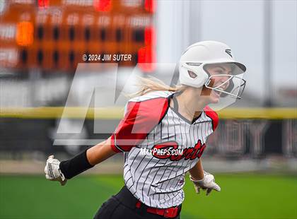 Thumbnail 2 in Burton vs Leon (UIL 2A Region IV Bi-District) photogallery.