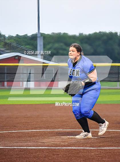 Thumbnail 1 in Burton vs Leon (UIL 2A Region IV Bi-District) photogallery.