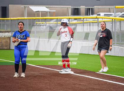 Thumbnail 2 in Burton vs Leon (UIL 2A Region IV Bi-District) photogallery.
