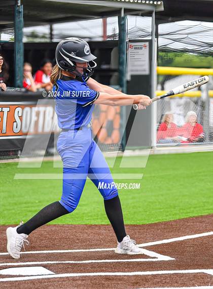 Thumbnail 3 in Burton vs Leon (UIL 2A Region IV Bi-District) photogallery.