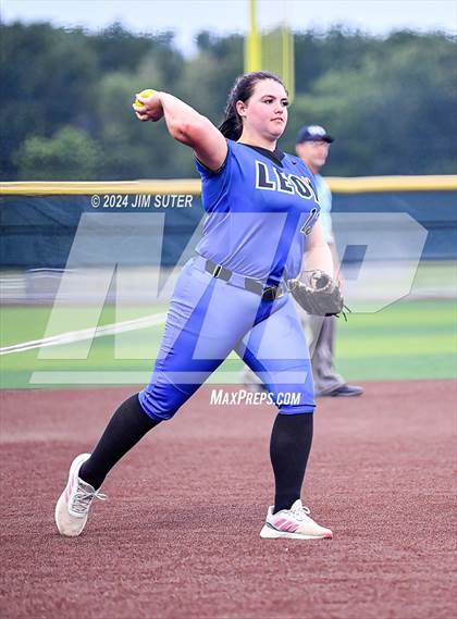 Thumbnail 1 in Burton vs Leon (UIL 2A Region IV Bi-District) photogallery.