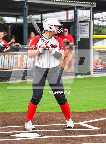 Thumbnail 3 in Burton vs Leon (UIL 2A Region IV Bi-District) photogallery.