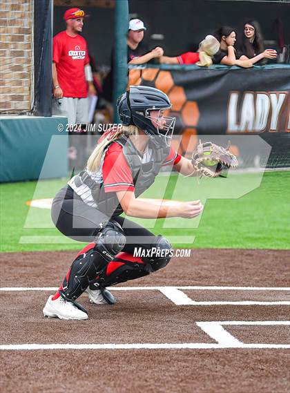 Thumbnail 3 in Burton vs Leon (UIL 2A Region IV Bi-District) photogallery.