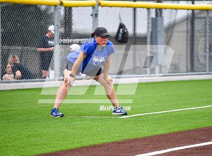 Thumbnail 1 in Burton vs Leon (UIL 2A Region IV Bi-District) photogallery.