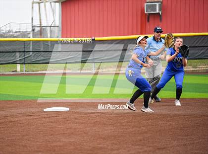 Thumbnail 2 in Burton vs Leon (UIL 2A Region IV Bi-District) photogallery.