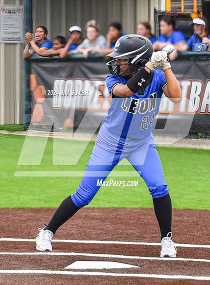 Thumbnail 3 in Burton vs Leon (UIL 2A Region IV Bi-District) photogallery.