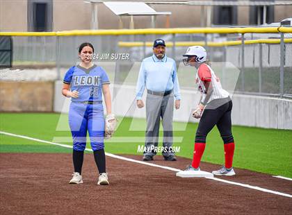 Thumbnail 3 in Burton vs Leon (UIL 2A Region IV Bi-District) photogallery.