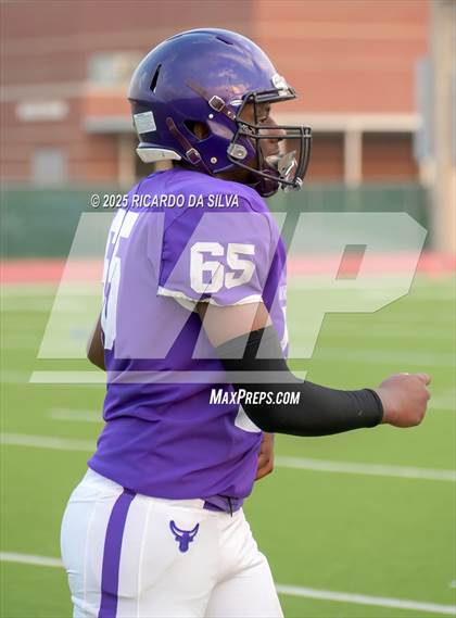 Thumbnail 2 in FR: Morton Ranch vs Katy Taylor (A Team) photogallery.