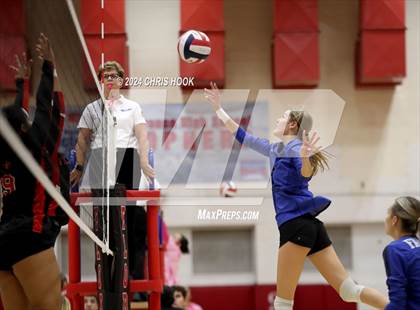 Thumbnail 2 in Fountain Hills vs Florence (The Florence VB Invitational) photogallery.