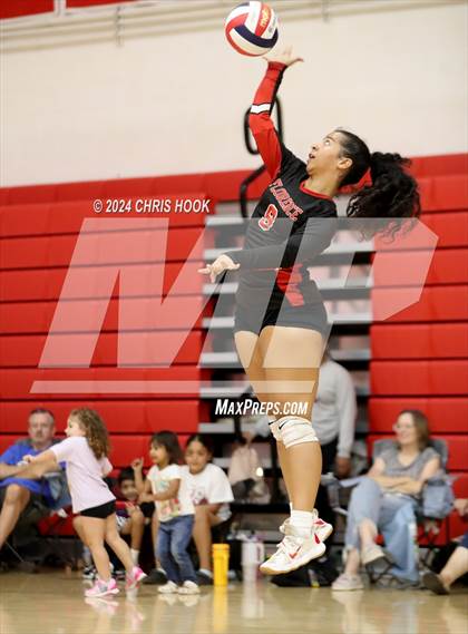 Thumbnail 2 in Fountain Hills vs Florence (The Florence VB Invitational) photogallery.