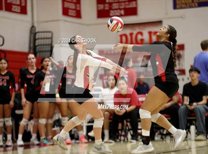 Thumbnail 2 in Fountain Hills vs Florence (The Florence VB Invitational) photogallery.