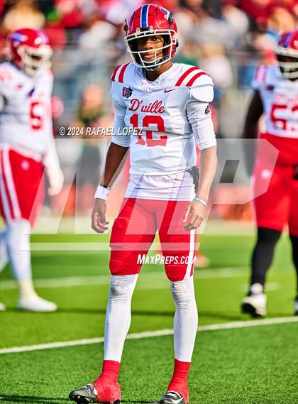 Thumbnail 2 in The Woodlands vs. Duncanville (UIL 6A D1 Football Regional) photogallery.