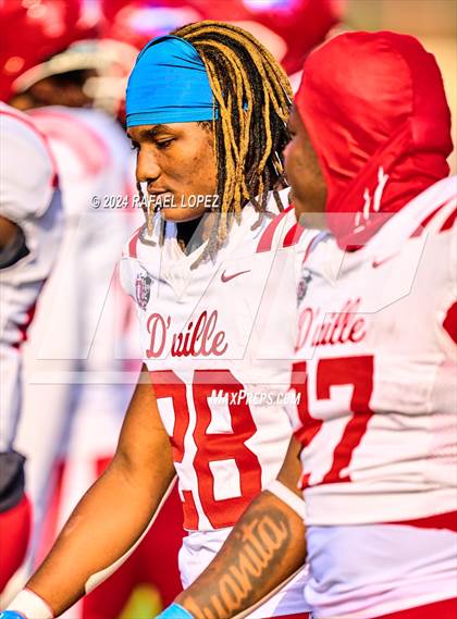 Thumbnail 3 in The Woodlands vs. Duncanville (UIL 6A D1 Football Regional) photogallery.