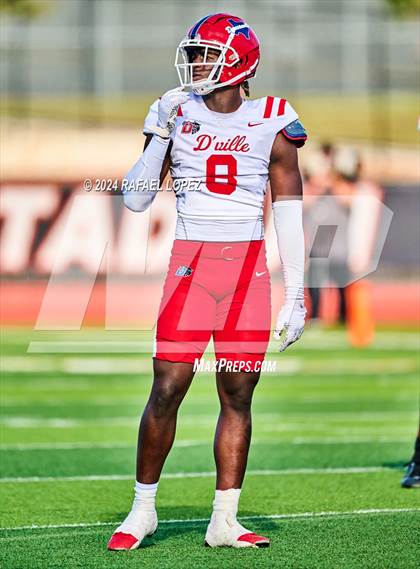 Thumbnail 2 in The Woodlands vs. Duncanville (UIL 6A D1 Football Regional) photogallery.