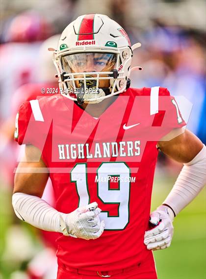 Thumbnail 1 in The Woodlands vs. Duncanville (UIL 6A D1 Football Regional) photogallery.