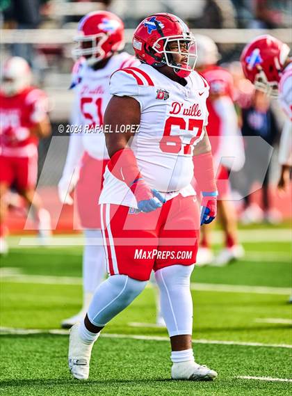 Thumbnail 1 in The Woodlands vs. Duncanville (UIL 6A D1 Football Regional) photogallery.