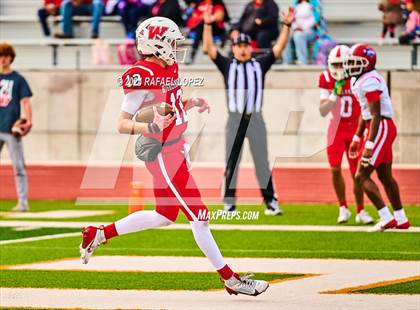 Thumbnail 1 in The Woodlands vs. Duncanville (UIL 6A D1 Football Regional) photogallery.