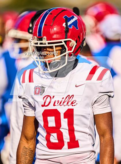 Thumbnail 2 in The Woodlands vs. Duncanville (UIL 6A D1 Football Regional) photogallery.