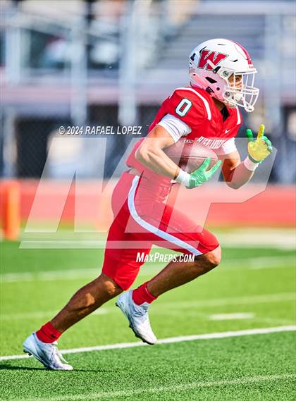 Thumbnail 3 in The Woodlands vs. Duncanville (UIL 6A D1 Football Regional) photogallery.
