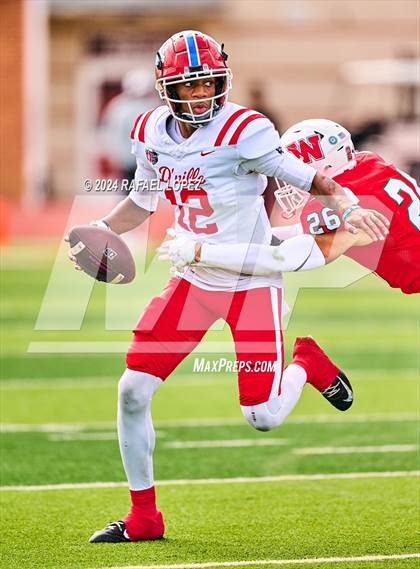 Thumbnail 2 in The Woodlands vs. Duncanville (UIL 6A D1 Football Regional) photogallery.