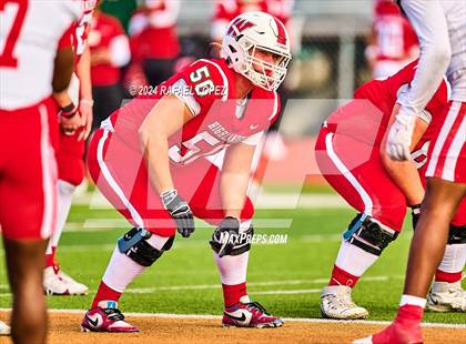Thumbnail 3 in The Woodlands vs. Duncanville (UIL 6A D1 Football Regional) photogallery.