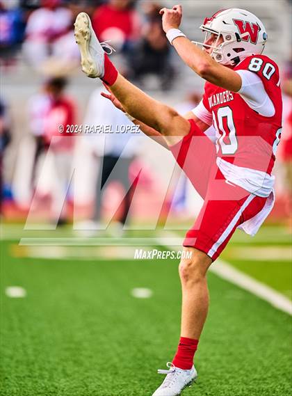 Thumbnail 2 in The Woodlands vs. Duncanville (UIL 6A D1 Football Regional) photogallery.