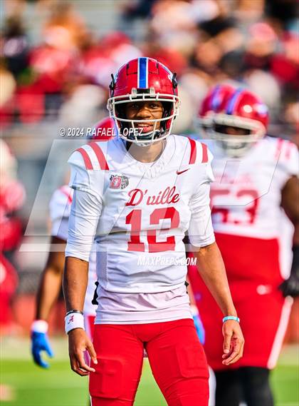 Thumbnail 3 in The Woodlands vs. Duncanville (UIL 6A D1 Football Regional) photogallery.