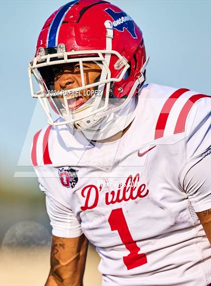Thumbnail 1 in The Woodlands vs. Duncanville (UIL 6A D1 Football Regional) photogallery.