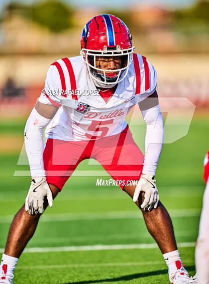 Thumbnail 1 in The Woodlands vs. Duncanville (UIL 6A D1 Football Regional) photogallery.