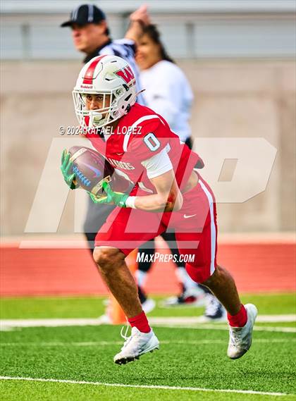 Thumbnail 2 in The Woodlands vs. Duncanville (UIL 6A D1 Football Regional) photogallery.