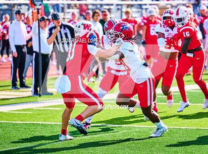 Thumbnail 3 in The Woodlands vs. Duncanville (UIL 6A D1 Football Regional) photogallery.