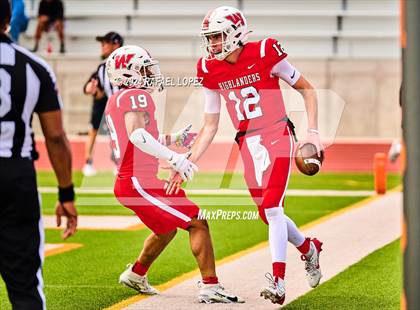 Thumbnail 2 in The Woodlands vs. Duncanville (UIL 6A D1 Football Regional) photogallery.