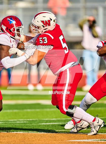Thumbnail 1 in The Woodlands vs. Duncanville (UIL 6A D1 Football Regional) photogallery.