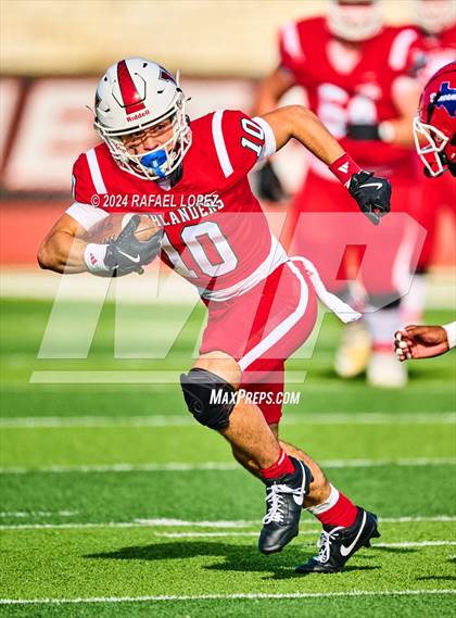 Thumbnail 2 in The Woodlands vs. Duncanville (UIL 6A D1 Football Regional) photogallery.