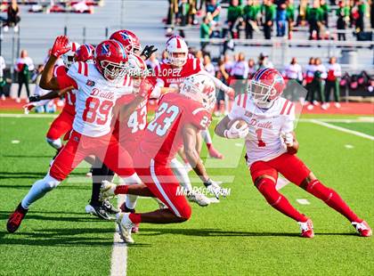 Thumbnail 1 in The Woodlands vs. Duncanville (UIL 6A D1 Football Regional) photogallery.