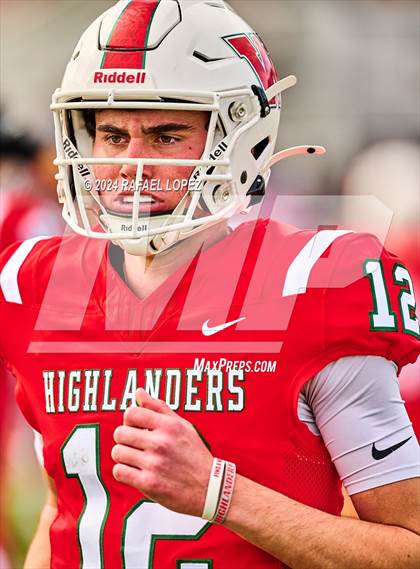 Thumbnail 2 in The Woodlands vs. Duncanville (UIL 6A D1 Football Regional) photogallery.