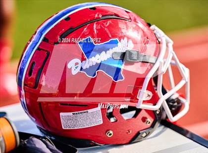 Thumbnail 3 in The Woodlands vs. Duncanville (UIL 6A D1 Football Regional) photogallery.