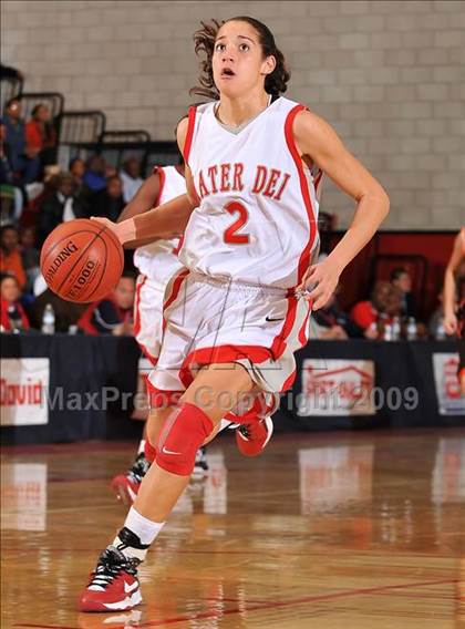 Thumbnail 3 in Beverly Hills vs. Mater Dei (CIF SS D2A Final) photogallery.