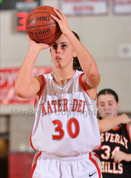Thumbnail 2 in Beverly Hills vs. Mater Dei (CIF SS D2A Final) photogallery.