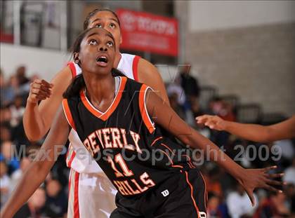 Thumbnail 3 in Beverly Hills vs. Mater Dei (CIF SS D2A Final) photogallery.