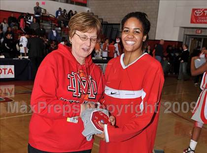 Thumbnail 2 in Beverly Hills vs. Mater Dei (CIF SS D2A Final) photogallery.