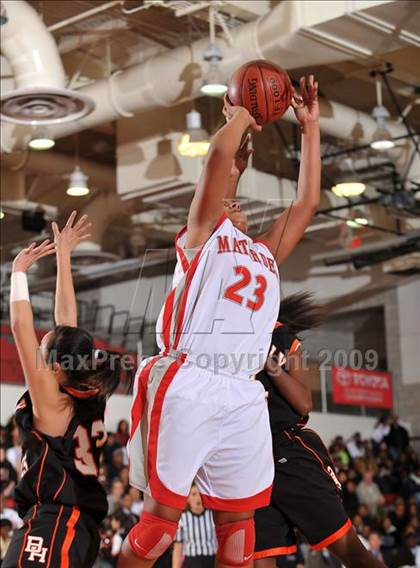 Thumbnail 1 in Beverly Hills vs. Mater Dei (CIF SS D2A Final) photogallery.
