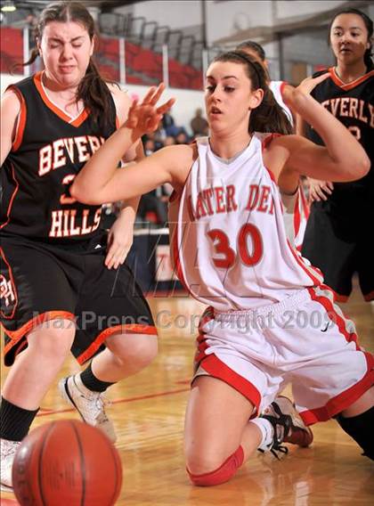 Thumbnail 1 in Beverly Hills vs. Mater Dei (CIF SS D2A Final) photogallery.