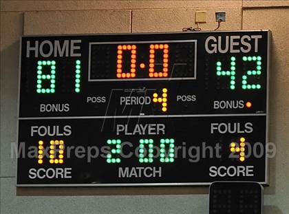 Thumbnail 2 in Beverly Hills vs. Mater Dei (CIF SS D2A Final) photogallery.