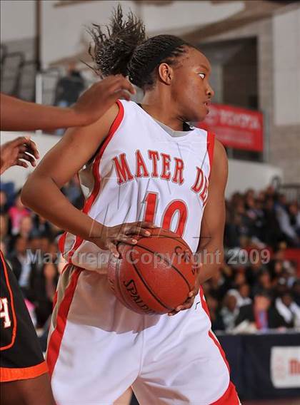 Thumbnail 3 in Beverly Hills vs. Mater Dei (CIF SS D2A Final) photogallery.