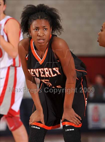 Thumbnail 2 in Beverly Hills vs. Mater Dei (CIF SS D2A Final) photogallery.