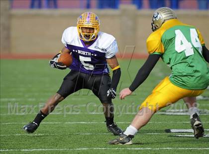Thumbnail 1 in North vs South (Holiday Classic All-Star) photogallery.